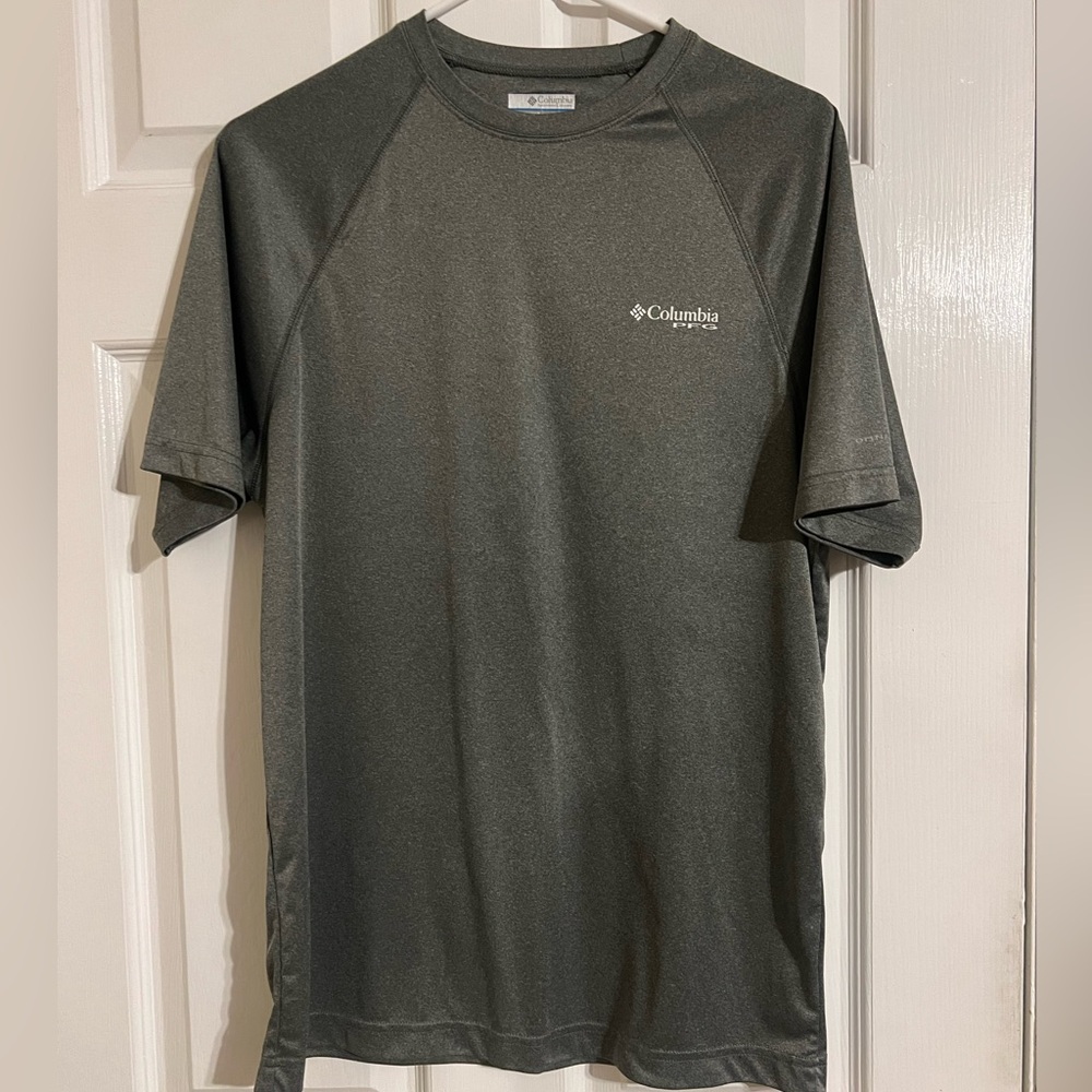 Columbia Men's Dark Gray Short Sleeve Tee